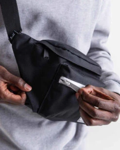 HERSCHEL SEVENTEEN FANNY PACK (10017-00001) -Board Zone Shop 10017 ALLCOLORS 07.jpg.sthumbnails.1000.1250.webp 51200.1679678645