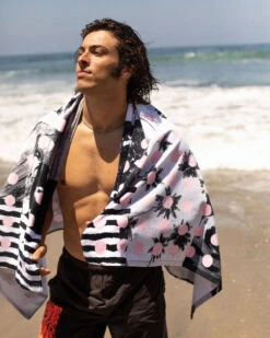 LEUS PARKER COFFIN TOWEL -Board Zone Shop 3V3A2629 2961 74189.1673632356