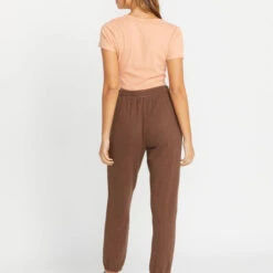 VOLCOM LIL FLEECE PANT(B1212303) -Board Zone Shop B1212303 CHO B 1420x1420 crop center.jpg 50906.1701194731