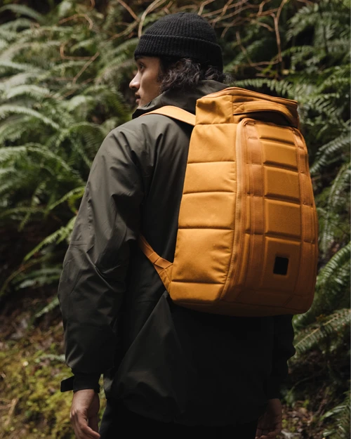 DB BOARD BAGS HUGGER 1ST GEN BACKPACK 25L BIRCHWOOD BROWN (EX) 4 DB BOARD BAGS HUGGER 1ST GEN BACKPACK 25L BIRCHWOOD BROWN (EX) - Image 2