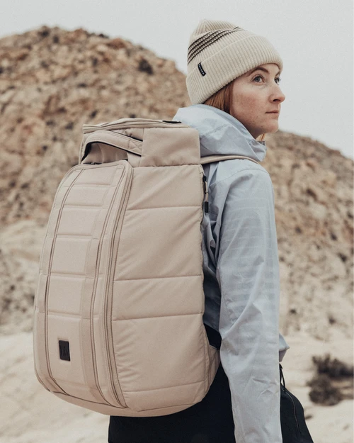 DB BOARD BAGS HUGGER 1ST GENERATION BAKCPACK 30L FOGBOW BEIGE (EX) 4 DB BOARD BAGS HUGGER 1ST GENERATION BAKCPACK 30L FOGBOW BEIGE (EX) - Image 2