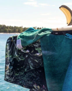 LEUS JOHN BARTON JUNGLE TOWEL -Board Zone Shop JohnBarton LEUS148 31017.1673632350