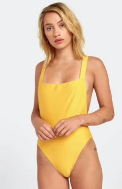 RVCA BODEGA ONE PIECE (X1141RBO-HON) 10 RVCA BODEGA ONE PIECE (X1141RBO-HON) -Board Zone Shop RVCA BODEGA ONE PIECE S 4 57152.1611711661