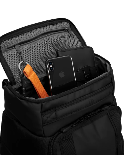 DB BOARD BAGS HUGGER 1ST GENERATION BAKCPACK 30L FOGBOW BEIGE (EX) 8 DB BOARD BAGS HUGGER 1ST GENERATION BAKCPACK 30L FOGBOW BEIGE (EX) - Image 6