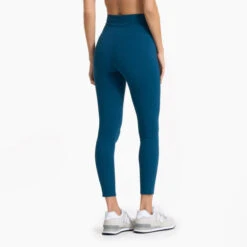 VUORI DAILY LEGGING (VW323) 9 VUORI DAILY LEGGING (VW323) -Board Zone Shop VW323CSM 0779 1200x crop center.jpg 36284.1668183751
