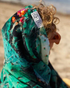 LEUS DESERT BLOOM BEACH ECO TOWEL -Board Zone Shop leus beachtowel desert bloom4 98893.1673632296