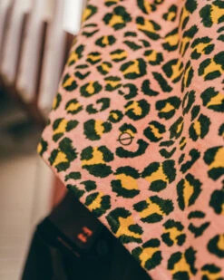 LEUS HOT SPOTS TOWEL (EX) -Board Zone Shop leus beachtowel hotspots 2 09264.1700415152