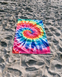 LEUS TIE DYE RAINBOW BEACH ECO TOWEL (EX) -Board Zone Shop leus beachtowel tie dye rainbow 8 45254.1695244407