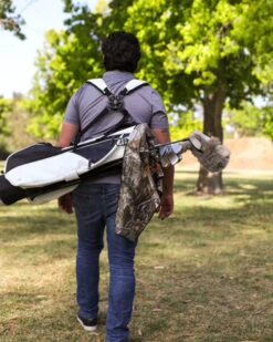 LEUS REALTREE GOLF ECO TOWEL -Board Zone Shop leus caddytowel realtree4 53693.1673632311