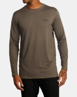 RVCA SPORT VENT LONG SLEEVE TEE(EX) -Board Zone Shop v9011rsv rvca2Cw msh frt1 77009.1694015861